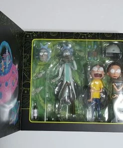 Rick & Morty Sixth Scale Figure Set By Mondo