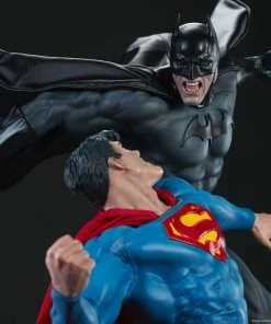 Batman Vs Superman Diorama By Sideshow Collectibles Collector Edition