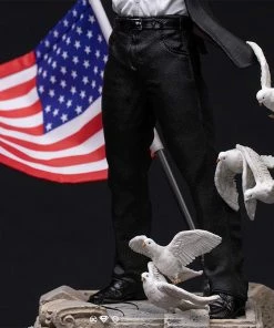 Clark Kent Deluxe 1:10 Scale Statue By Iron Studios Art Scale 1:10 - DC Comics Superman