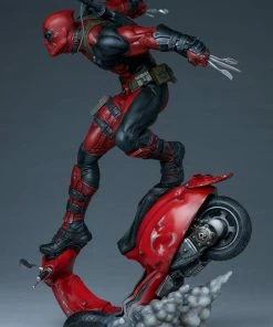 Deadpool Premium Format™ Figure By Sideshow Collectibles