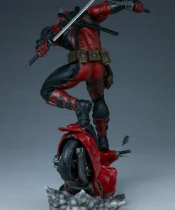 Deadpool Premium Format™ Figure By Sideshow Collectibles