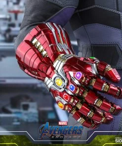 Hot Pop Cultures Store Hulk Sixth Scale Figure By Hot Toys Avengers: Endgame - Movie Masterpiece Series