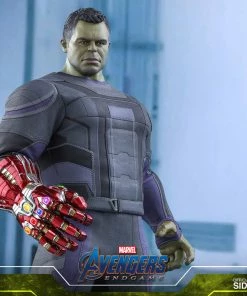 Hot Pop Cultures Store Hulk Sixth Scale Figure By Hot Toys Avengers: Endgame - Movie Masterpiece Series