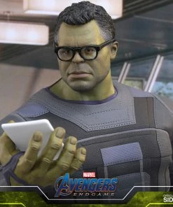 Hot Pop Cultures Store Hulk Sixth Scale Figure By Hot Toys Avengers: Endgame - Movie Masterpiece Series