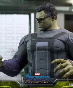 Hot Pop Cultures Store Hulk Sixth Scale Figure By Hot Toys Avengers: Endgame - Movie Masterpiece Series