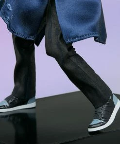 Jung Kook Deluxe Statue By Sideshow Collectibles BTS Idol Collection