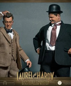 Outlet 😀 Sixth Scale Collectible Figures Stan Laurel And Oliver Hardy (Classic Suits) Box Set By BIG Chief Studios Replica Sixth Scale Figures ✨ 30 Sixth Scale Collectible Figures Stan Laurel And Oliver Hardy (Classic Suits) Box Set By BIG Chief Studios Replica Sixth Scale Figures