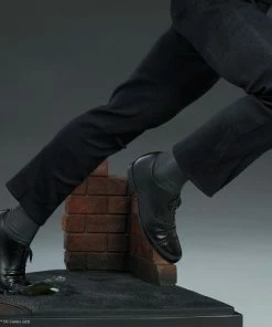 Superman™: Call To Action Premium Format™ Figure By Sideshow Collectibles