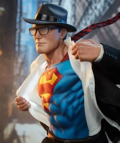 Superman™: Call To Action Premium Format™ Figure By Sideshow Collectibles
