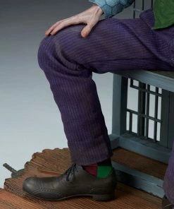 The Joker Premium Format™ Figure By Sideshow Collectibles