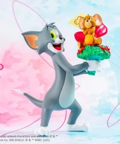 Tom And Jerry – Just For You Statue By Soap Studio