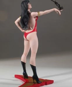 Dynamic Entertainment Vampirella Jose Gonzalez Statue By Dynamite Entertainment 50th Anniversary - 1:6 Scale