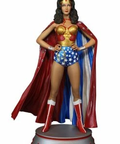 Wonder Woman Cape Variant Maquette By Tweeterhead